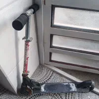 اسکوتر دسته بالا پایین تنظیم میشه ترمز داره