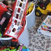 فروش تعدادی اسباب بازی فلزی پلاستیکی ولاستیکی