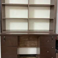 میزتحریر همراه با کتابخانه