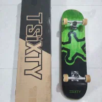 اسکیت برد Tsixty حرفه ای همراه با کارتون خودش