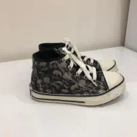 کتونی بچگانه|کفش و لباس بچه|رشت, یخسازی|دیوار