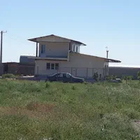 فروش ۴ هکتار مزرعه شترمرغ پروری و باغ پسته