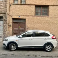 ام وی ام 315 هاچ بک