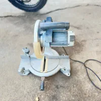 اره فارسی بر چوب