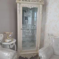 بوفه و ساعت قدی