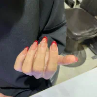 کاشت ناخن با قیمت استثنایی