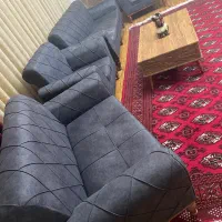 مبل ۷ نفره راحتی و میز عسلی بزرگ