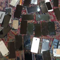 گوشی نیازمند تعمییر و السیدی و برد