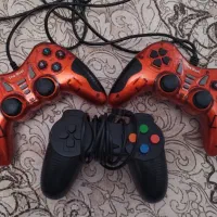 ۳ عدد دسته بازی سیمی سالم (مناسب PC ) قیمت مناسب