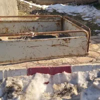 چهار گوش آهنی|ظروف پخت‌وپز|جوانرود, |دیوار