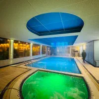 کد 670 ، استخرابگرم جکوزی بیلیارد ، تیم رنت گاردن