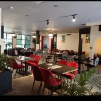 ویتر، سالن کار و کمک اشپز|استخدام خدمات فروشگاه و رستوران|کرج, گلشهر|دیوار