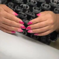 کاشت ناخن رایگان