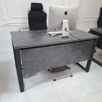 میز اداری پایه فلز و صندلی اداری در حد نو