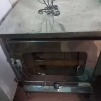 فرش. تنور. کمد. میز نهار خوری. مبل نه نفره