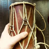 ۲ ساز موسیقی هندی. طبلای کوچک و ...دست ساز و کمیاب