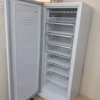 فریزر نگین ۸کشا به احتیاج به تعمیر