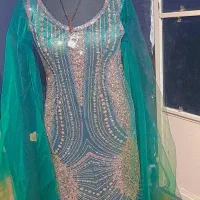 دو عدد لباس مجلسی  سایز|لباس|بم, |دیوار