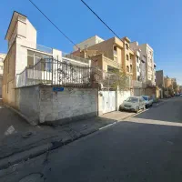 ۱۳۲ متر /با جواز ۴ طبقه(۷۵متر) /آماده ساخت