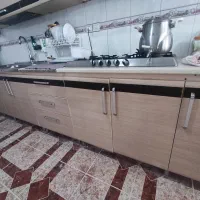 کابینت فروشی(نزدیک به ۴متر) کارکرده ولی در حد نو