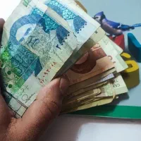 پیدا شده در شاهد شیخ انصاری|کلکسیون سکه، تمبر، اسکناس|اهواز, کوی طلاب|دیوار