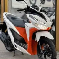 موتور کلیک سفید نارنجی مدل 1404|موتورسیکلت|اراک, |دیوار