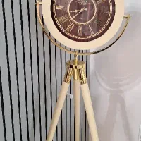 ساعت ایستاده