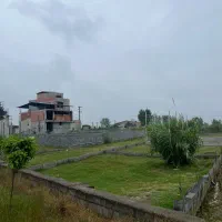 زمین-قطعه-بندی-شده-آماده-ی-ساخت-بر-خیابون