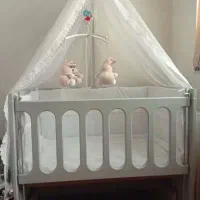 تخت کناره مادر نوزاد