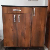 جاکفشی، دراور و میز تلویزیون