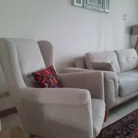 مبل تختخواب شو ۸ نفره همراه با میز ناهار خوری