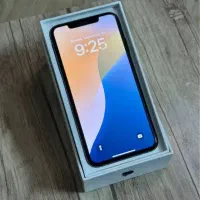 اپل iPhone XS Max با حافظهٔ ۶۴ گیگابایت