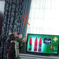 پرده ی پذیرایی با دوتا دکور مخمل خارجی در حد نو