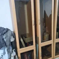 واگذاری میز تلویزیون و بوفه ویترین دار