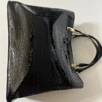 کیف ورنی مدل صندوقی در حد خیلی نو