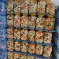 پخش خیارشور ،زیتون،ترشی،اب معدنی با قیمت مناسب|خوردنی و آشامیدنی|رشت, شهریاران|دیوار