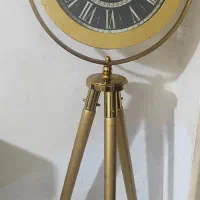 ساعت ایستاده