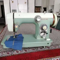 چرخ ژانومه همراه با میز مخصوص خودش