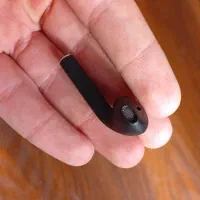 ایرپادجعبه‌دار‌ وکابل‌دار‌تمیز