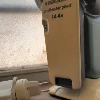 جارو شارژی Black and decker باتری ضعیف شده|جاروبرقی، جارو شارژی، بخارشو|تهران, نیروی هوایی (پیروزی)|دیوار