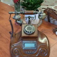 تلفن رو میزی چوبی