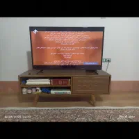 تلویزیون و میز