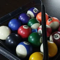 فوری 2عدد میز بیلیارد ایت با قیمتی مناسب