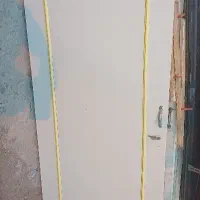 ۴ تا در کمد دیواری بزرگ و ۴ تا کوچک