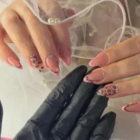 کاشت ناخن vip