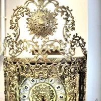 ساعت برنز ایستاده