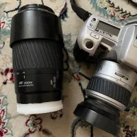 دوربین حرفه ای مینولتا