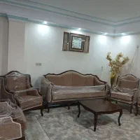 مبلمان قهوه ای