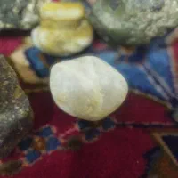 تعدادی سنگ|جواهرات|قم, باجک دو|دیوار
