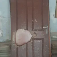 تعمیرنصب نقاشی و رفع آبخوردگی دربها ووسایل چوبی